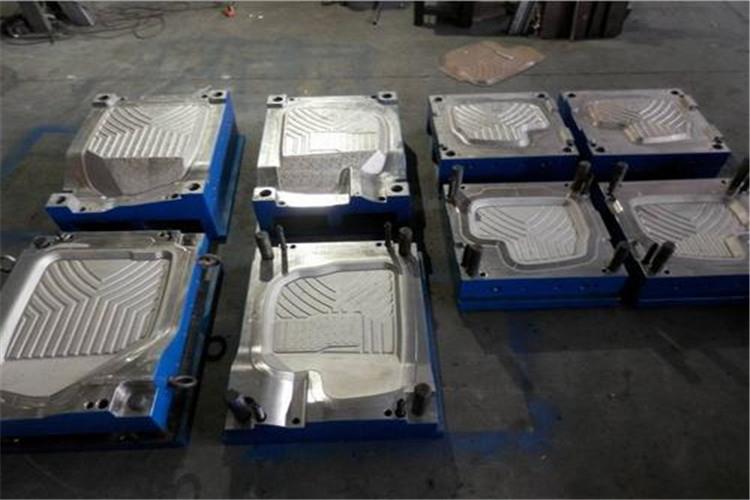 試模工具是試模人員的專用工具，盛裝在手提式工具箱內，攜帶方便